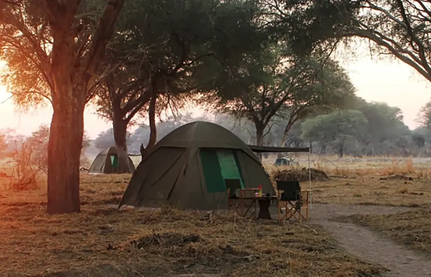 5-Day Premier Luxury Lodge Serengeti Wildebeest Migration Safari From Kigali image 1